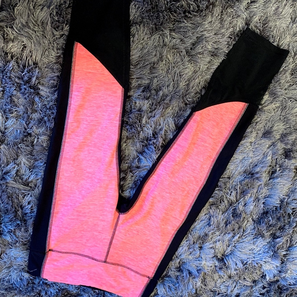 Pink/black mesh panel capri leggings